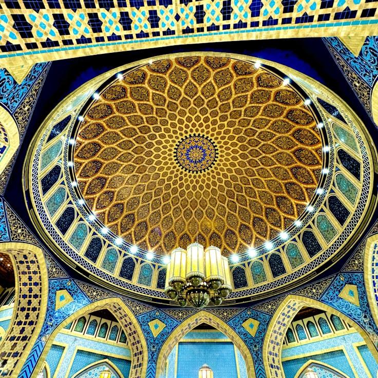 Family-friendly shopping and daily life in United Kingdom